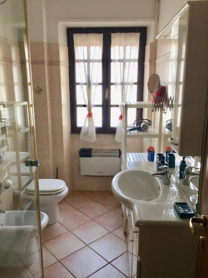 Apartment Casa Delfino - Centro Storico A Due Passi Dalla & Mare, Porto & Ferrovia Civitavecchia